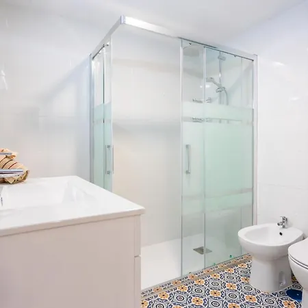 In Heart Of Town On The Coast Apartment