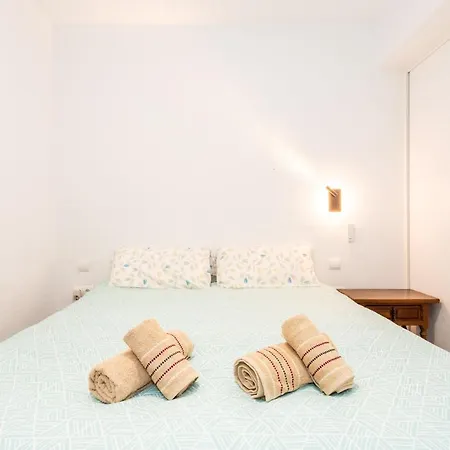Apartment In Heart Of Town On The Coast *