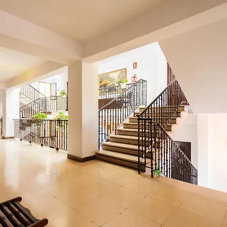 Apartment In Heart Of Town On The Coast