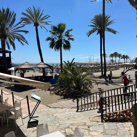 In Heart Of Town On The Coast Apartment